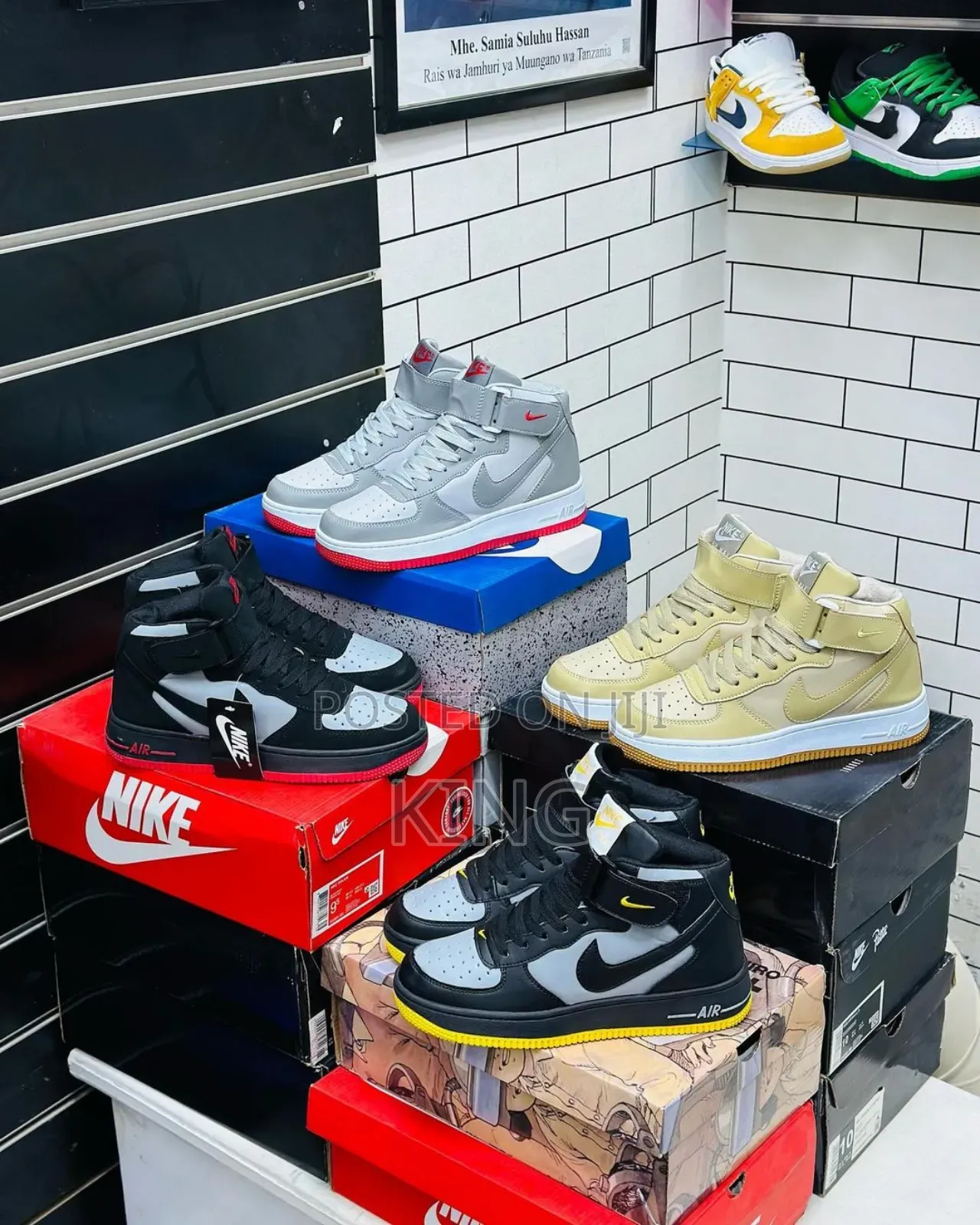 Nike Air Force 1 Mid 07. Authentic