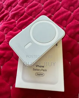 Super Fast Magsafe Wireless Battery Pack - High Quality