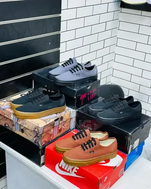 Vans Off the Wall Authentic Sneakers