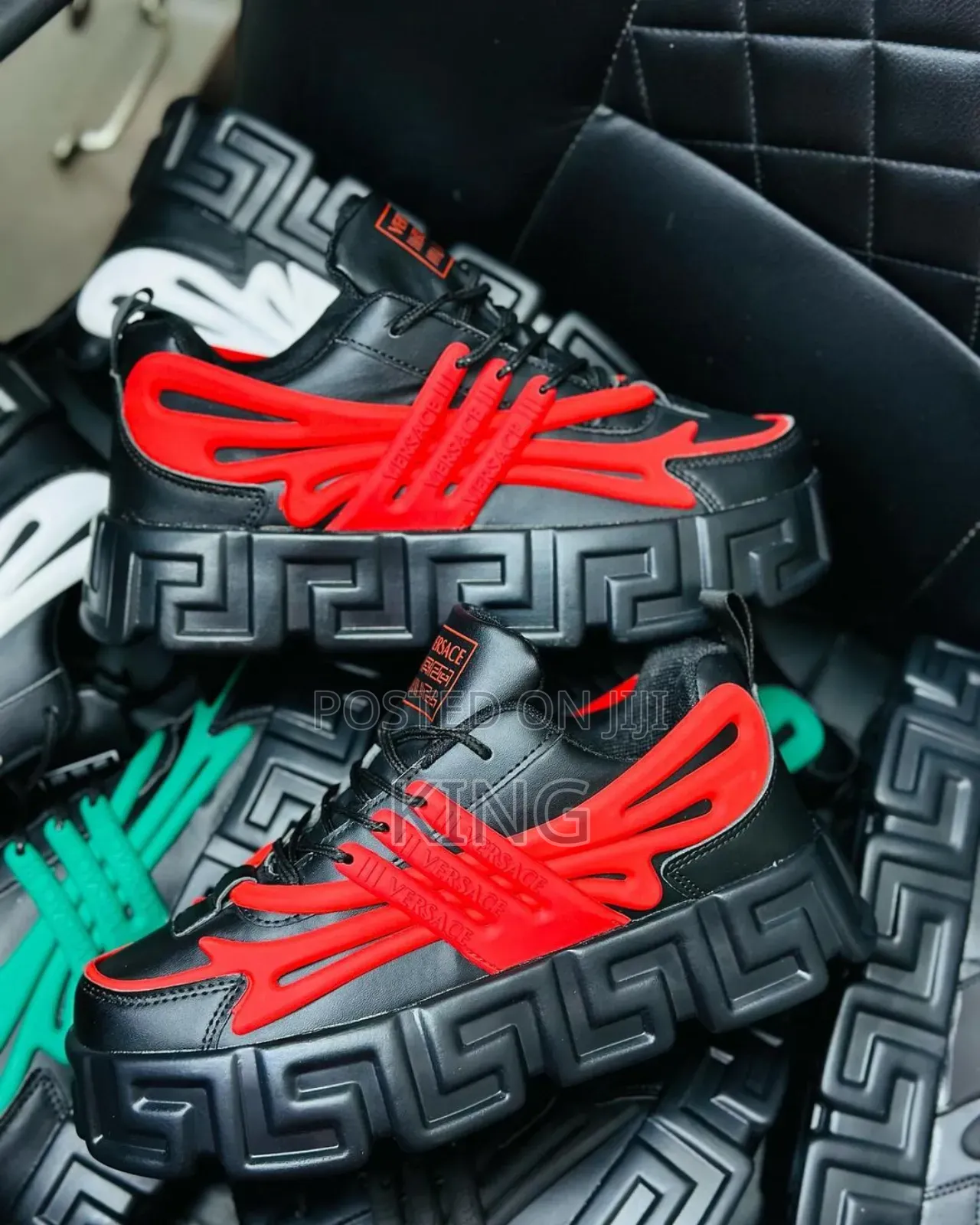 Gloiath Black Icon Sneakers