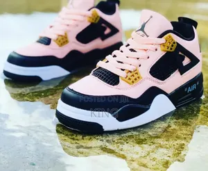 Air Jordan 3 Pinky' Black Sneakers.