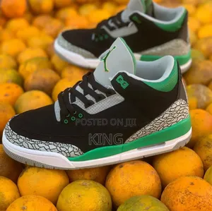 Air Jordan 3 Retro Pine' Green Sneakers
