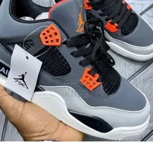 Air Jordan 4 Retro Sneakers