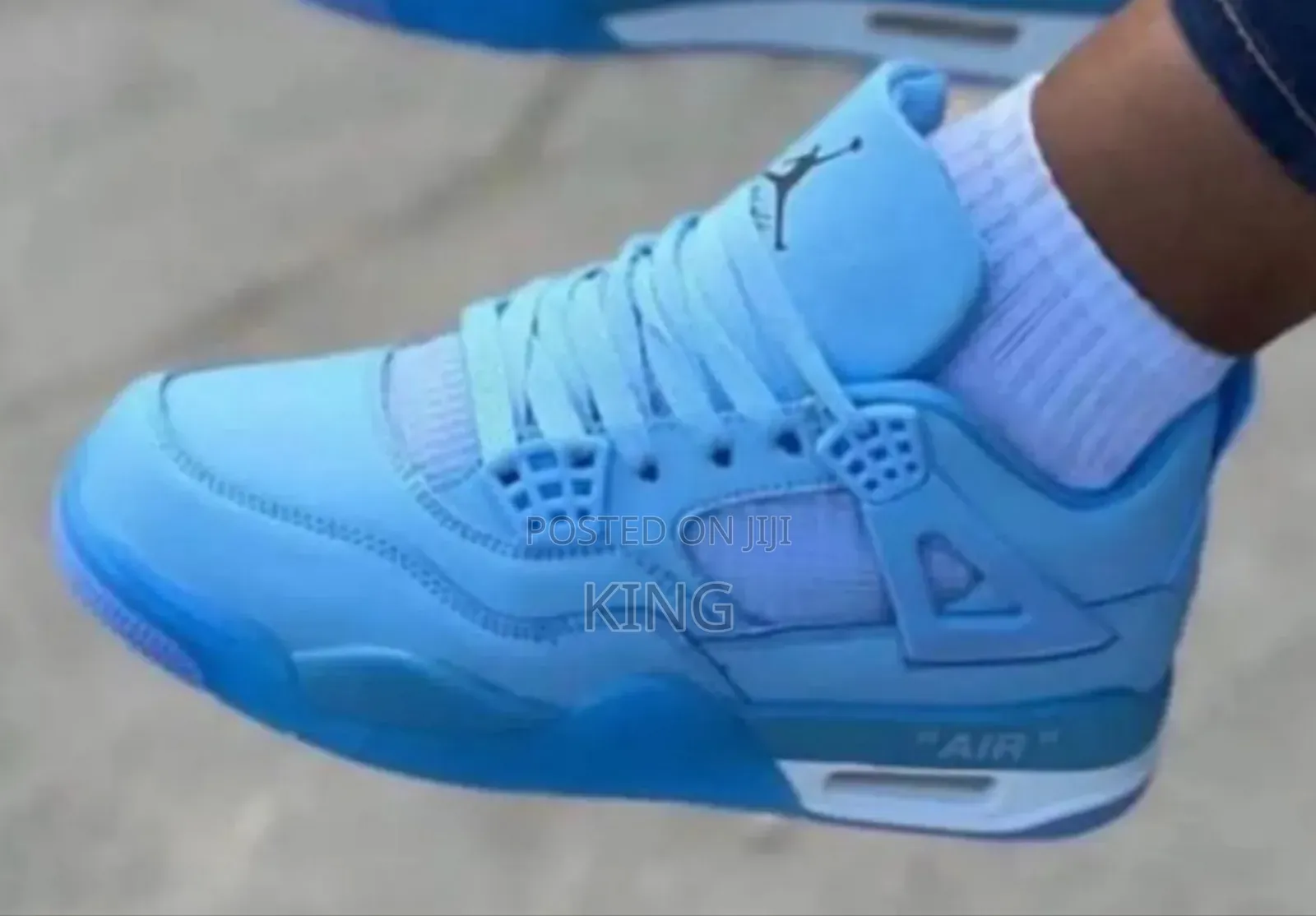 Air Jordan 4 Retro Sky-Blue Design Sneakers