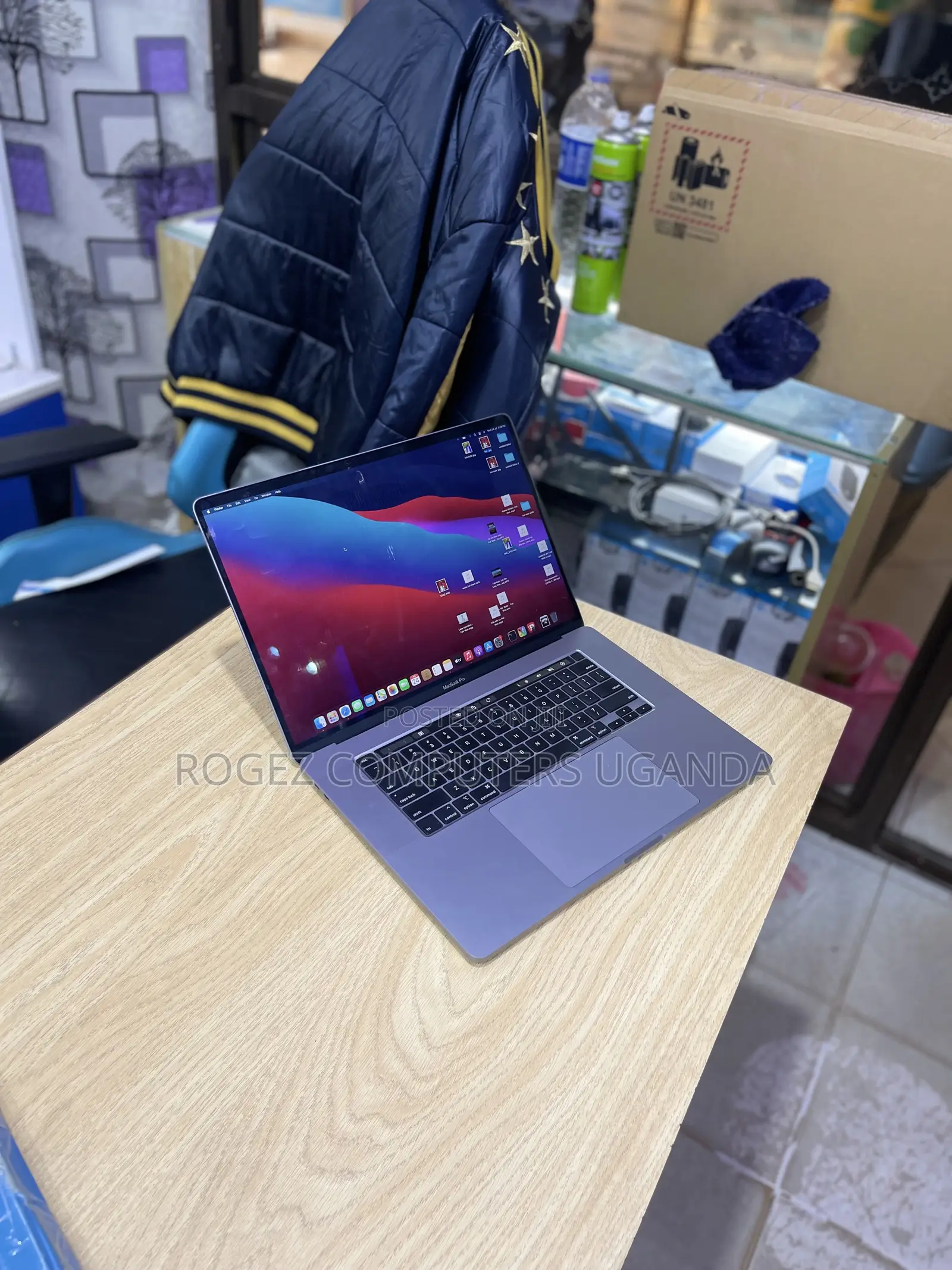 New Laptop Apple MacBook Pro 2019 32GB Intel Core I9 SSD 1T