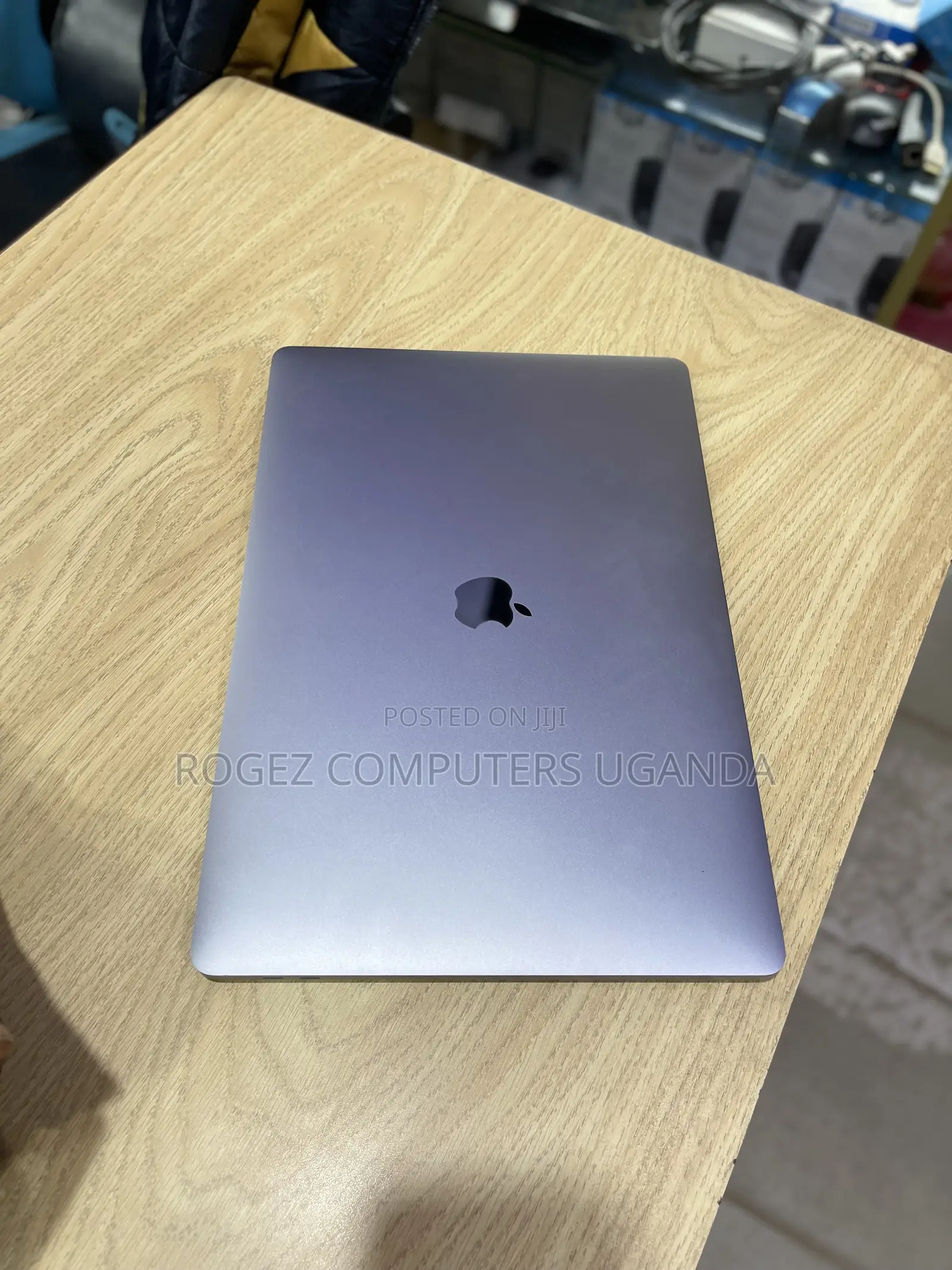 New Laptop Apple MacBook Pro 2019 32GB Intel Core I9 SSD 1T