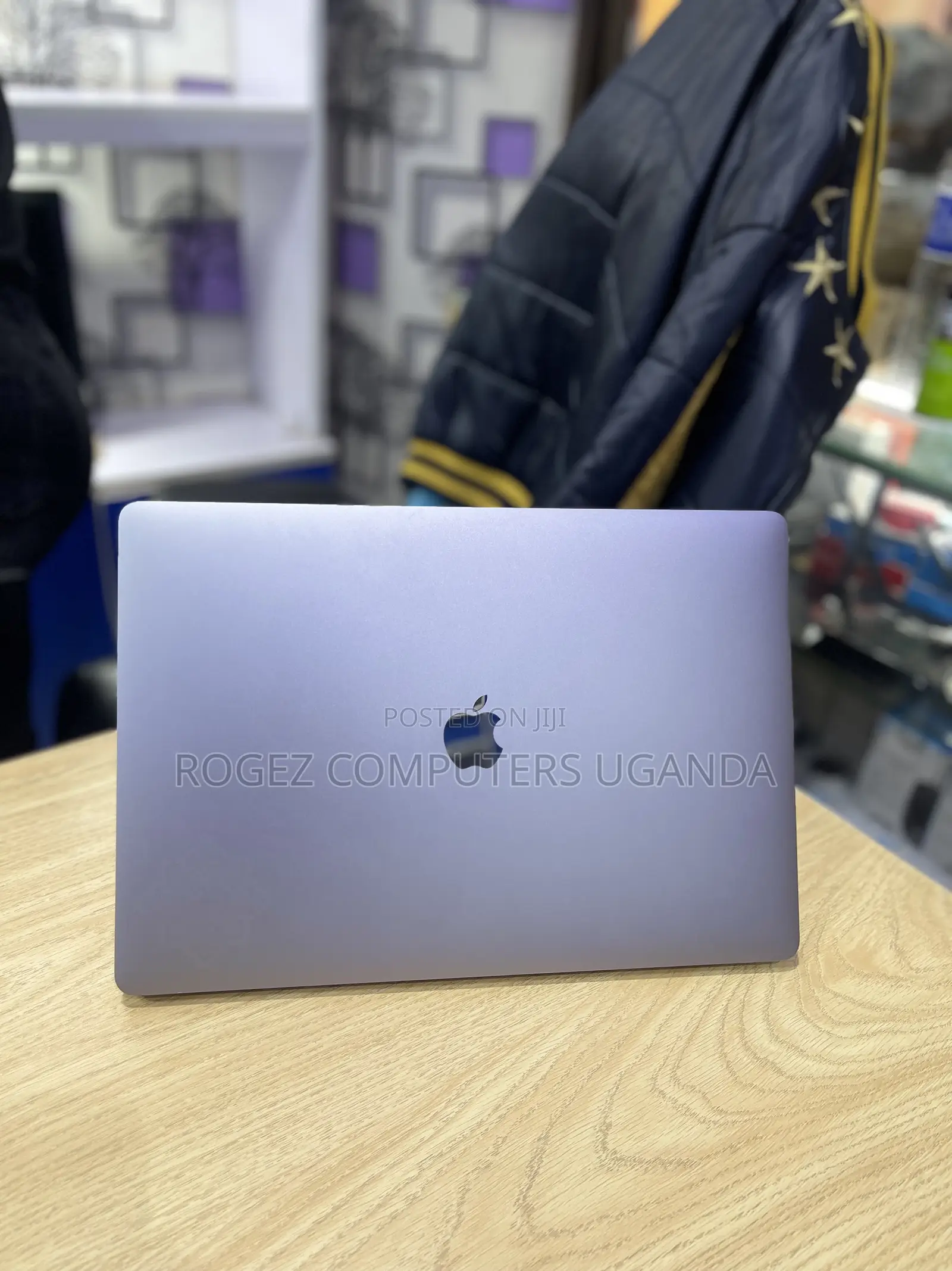 New Laptop Apple MacBook Pro 2019 32GB Intel Core I9 SSD 1T