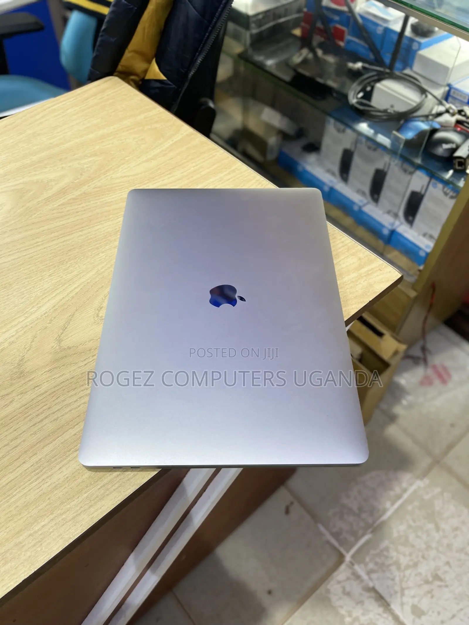 New Laptop Apple MacBook Pro 2019 32GB Intel Core I9 SSD 1T