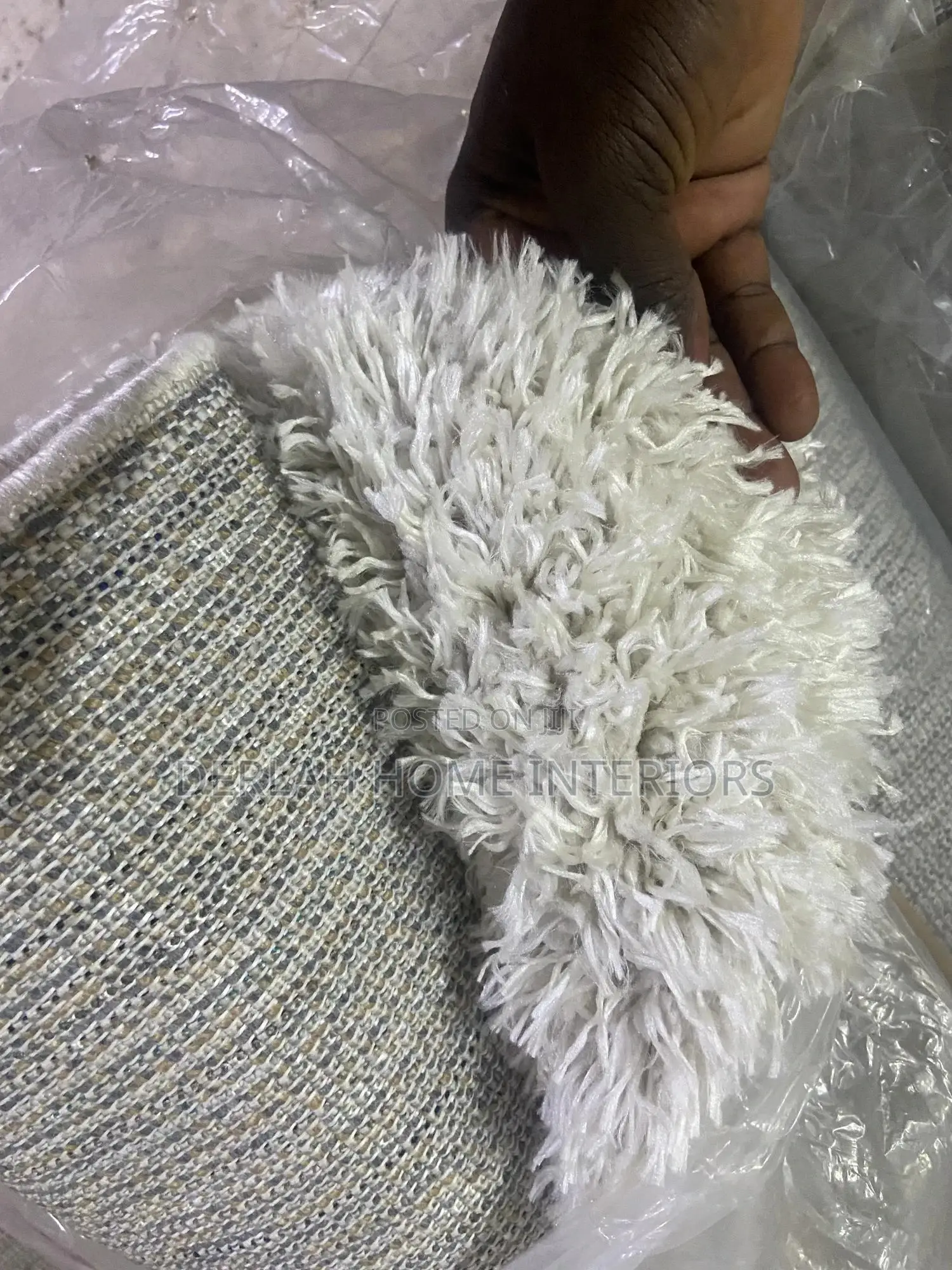 Flufffy Carpets in Offwhite