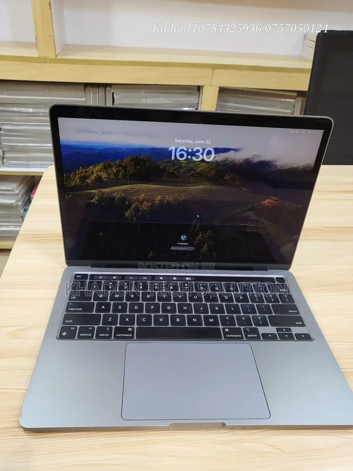 Laptop Apple MacBook Pro 2020 M1 8GB Intel Core M SSD 256GB