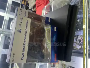 Sony PS4 Slim