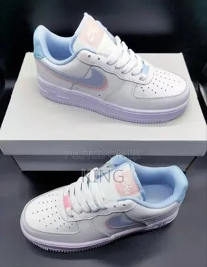 Nike Air Force 1 Low Lv8