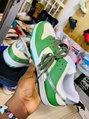 Nike Dunk Low Green Shock Sneakers