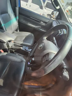 Toyota Hilux 2018 Blue