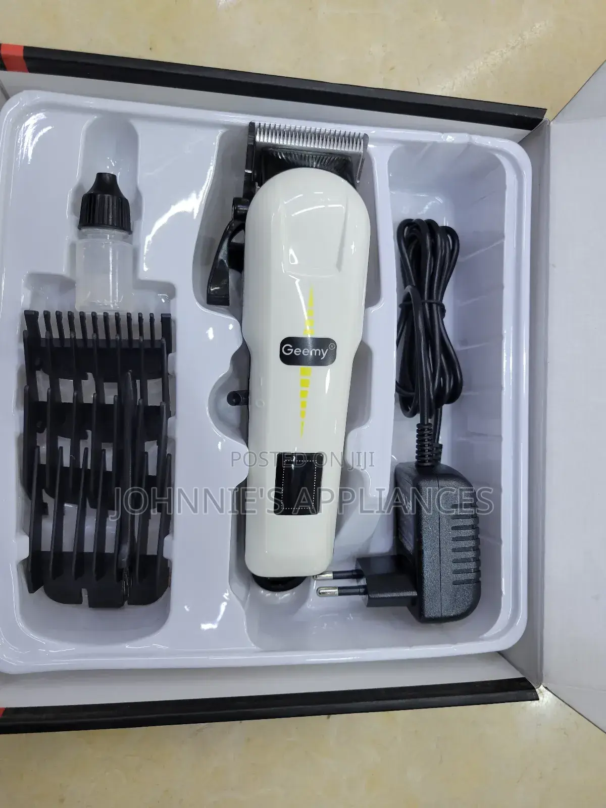 Geemy Proffessional Rechargeable Hair Clipper