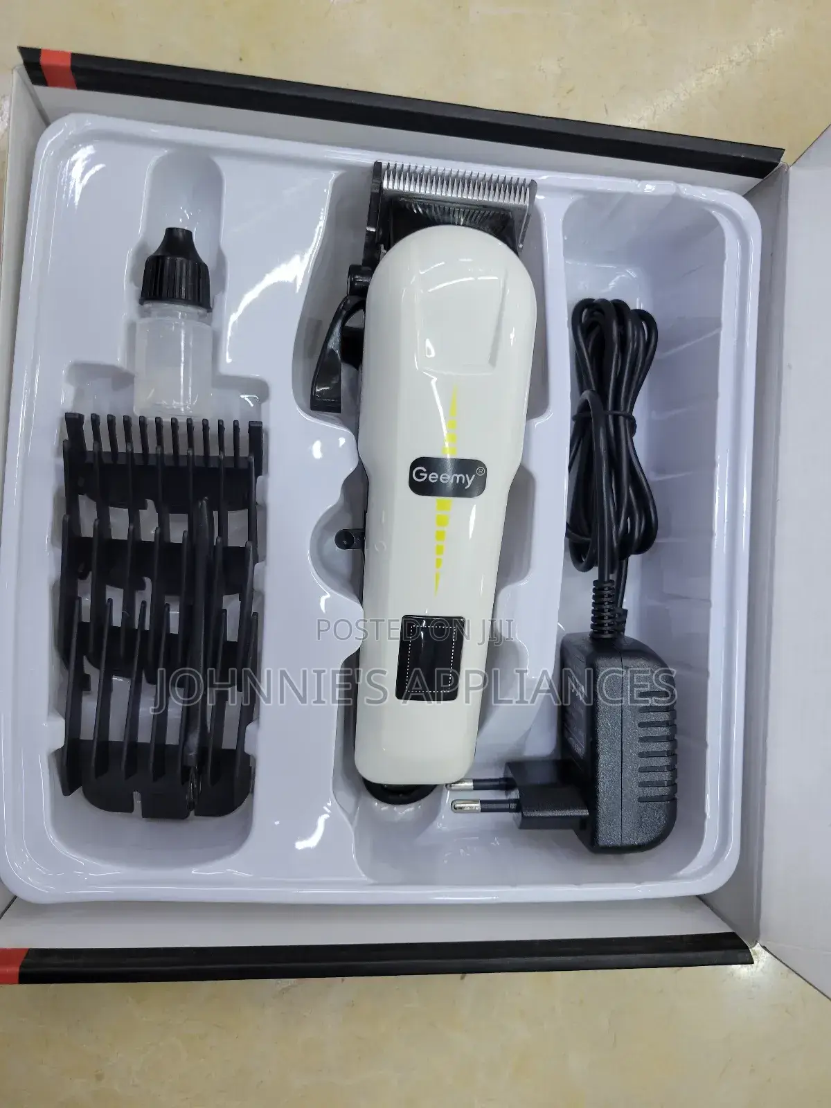 Geemy Proffessional Rechargeable Hair Clipper