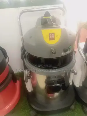 Vacuum Cleaner Wet and Dry With Steam Cleaner