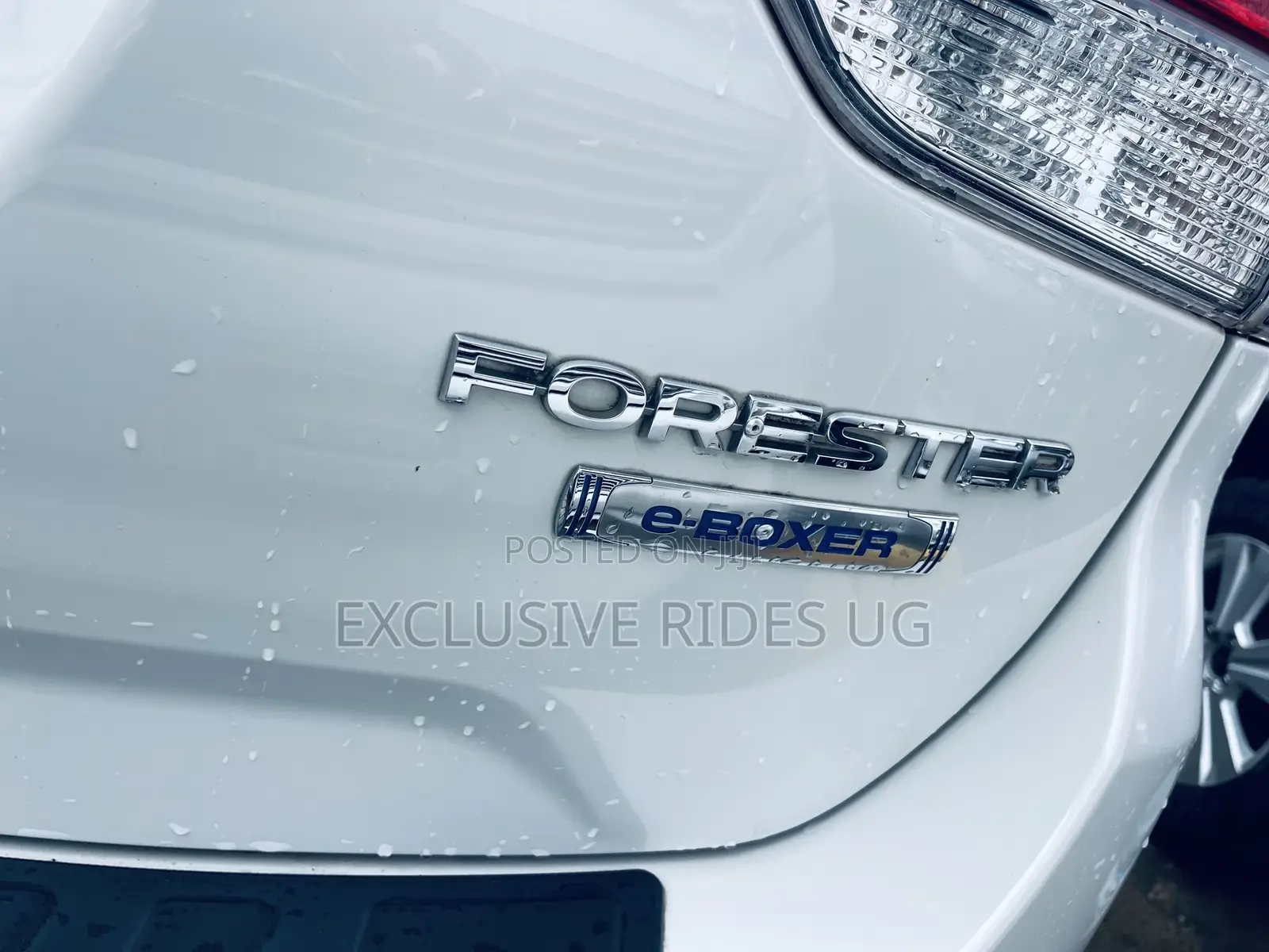 Subaru Forester Premium AWD 2020 White
