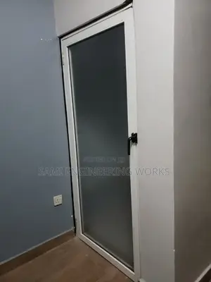 Bathroom Door Makindye