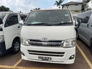 Toyota HiAce 2015 White