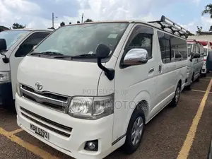 Toyota HiAce 2015 White