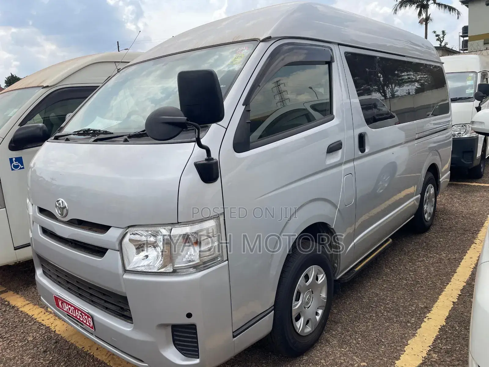 Toyota HiAce 2016 Silver