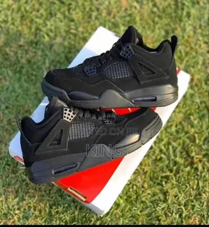 Air Jordan 4 Retro Black Sneakers