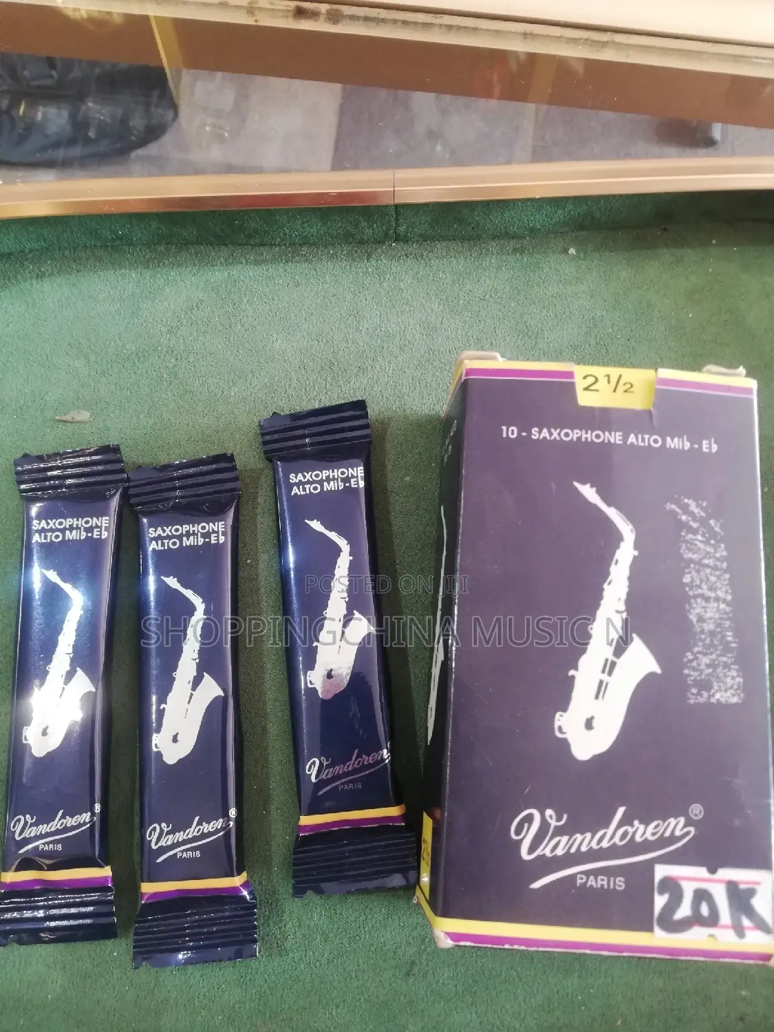 Vandorine Saxophone Reeds