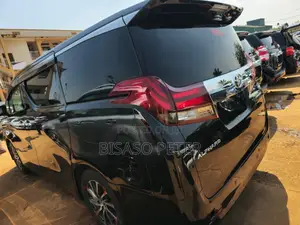 Toyota Alphard 2016 Black