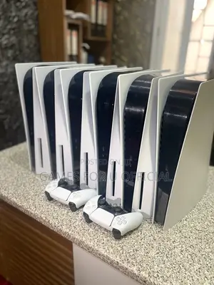 Ps5 Standard Console With One Controller and a Game on It? 