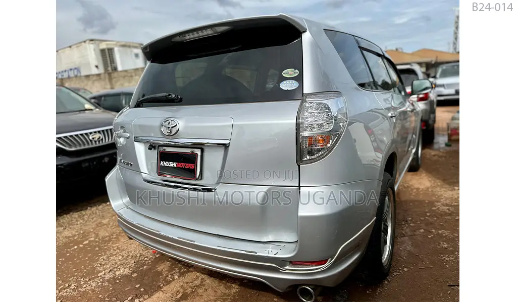 Toyota Vanguard 2009 Silver