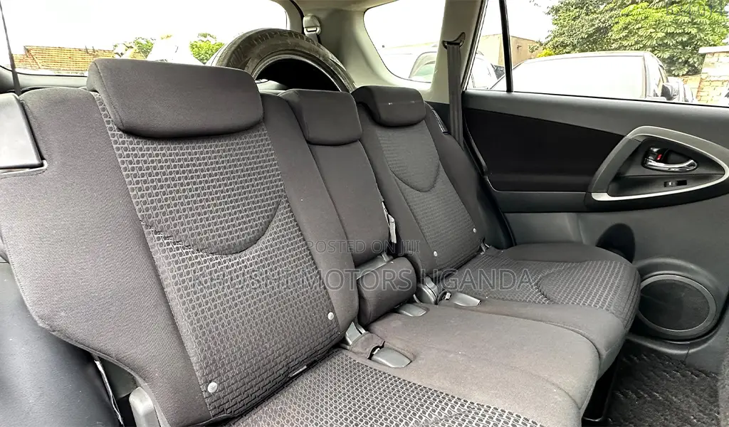 Toyota Vanguard 2009 Silver