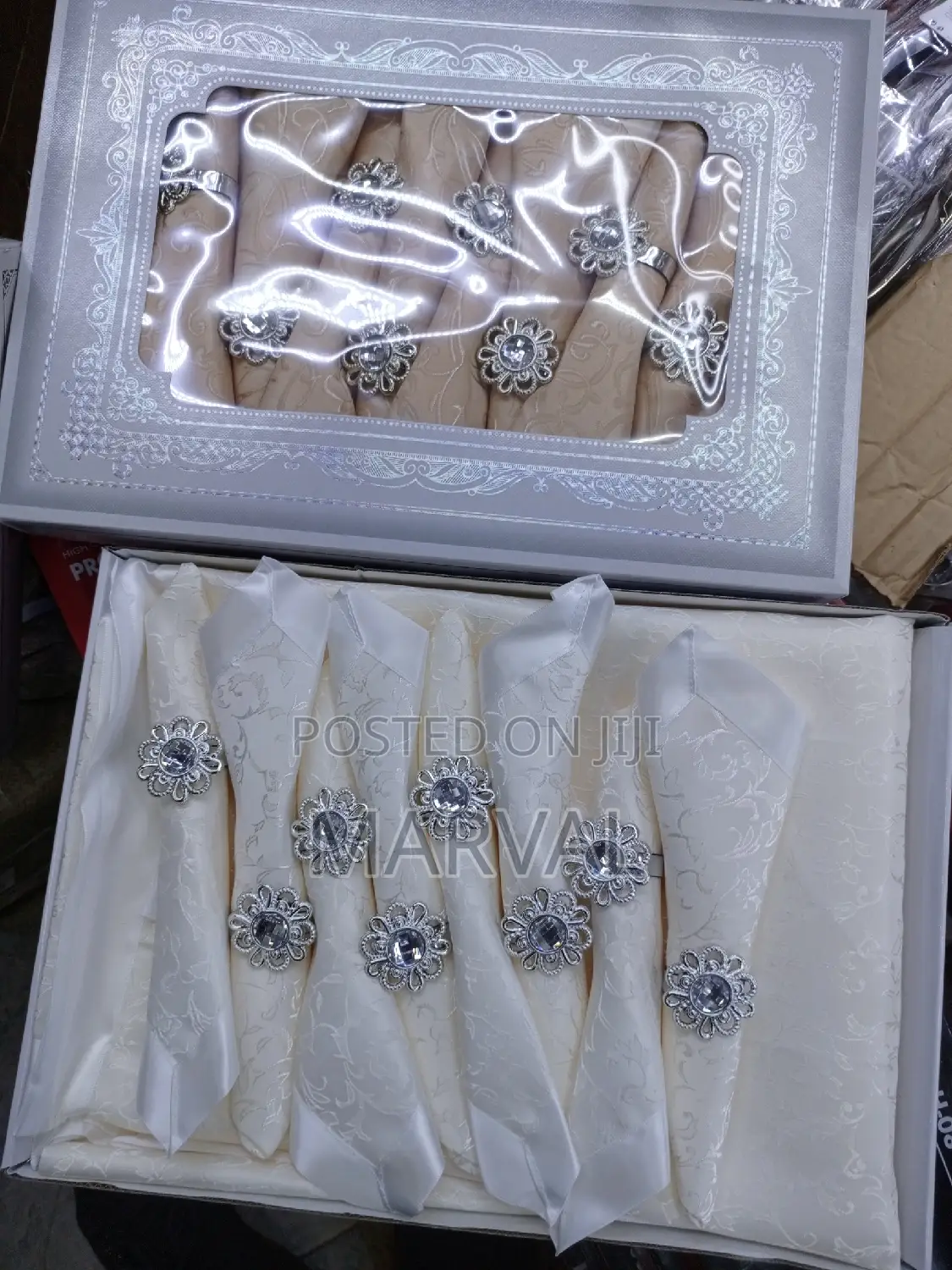 8seater Table Cloth With 8pcs Placemats