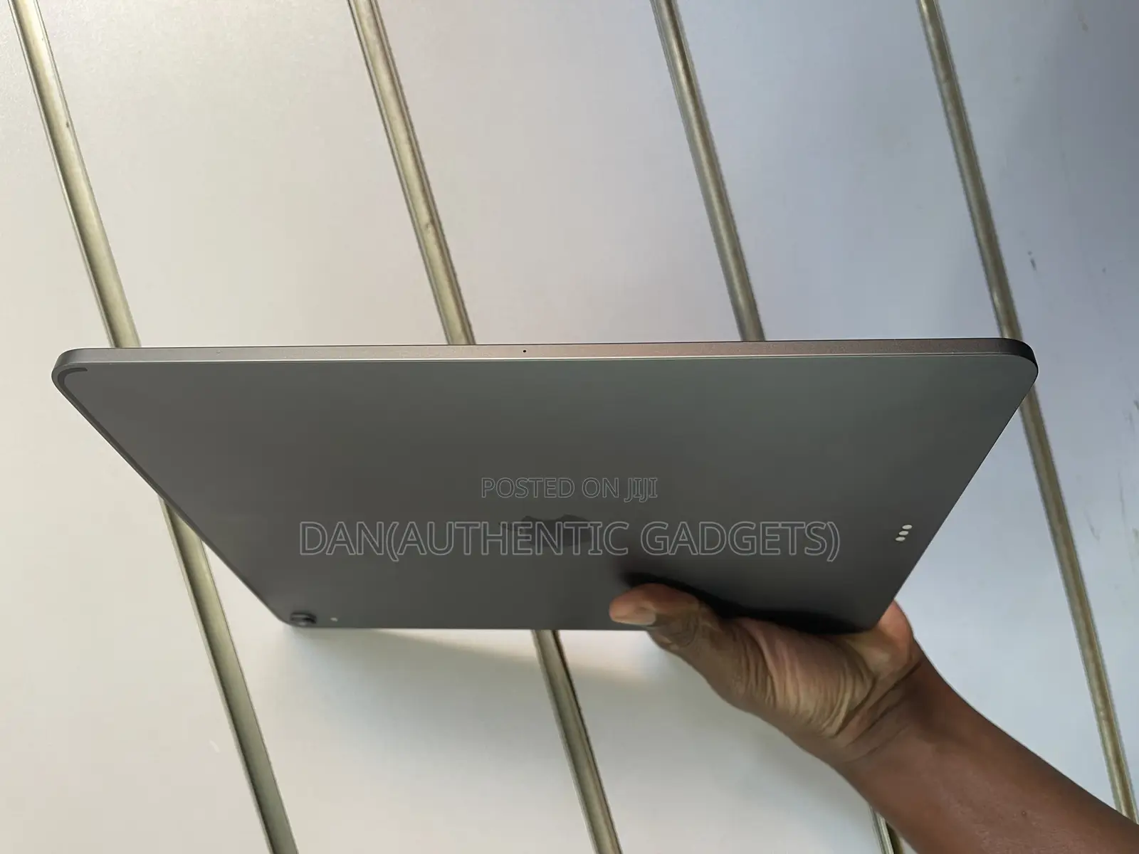 New Apple iPad Pro 12.9 (2018) 64 GB Gray