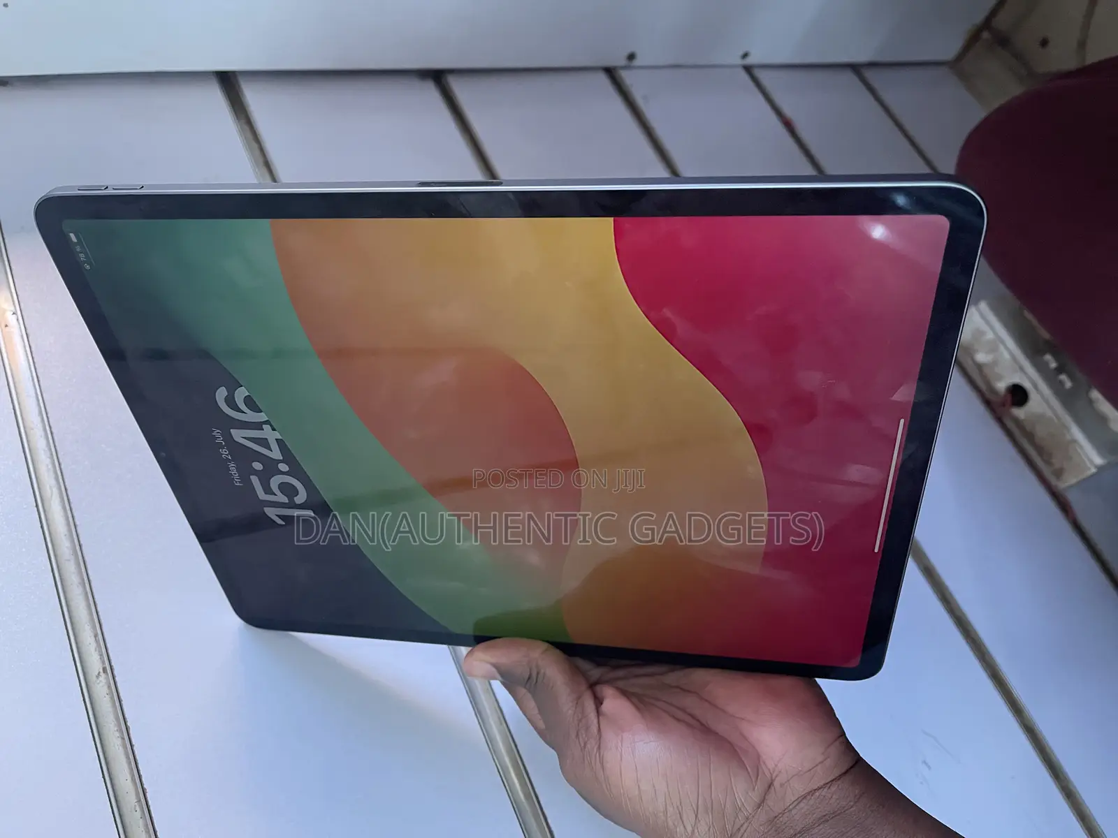 New Apple iPad Pro 12.9 (2018) 64 GB Gray