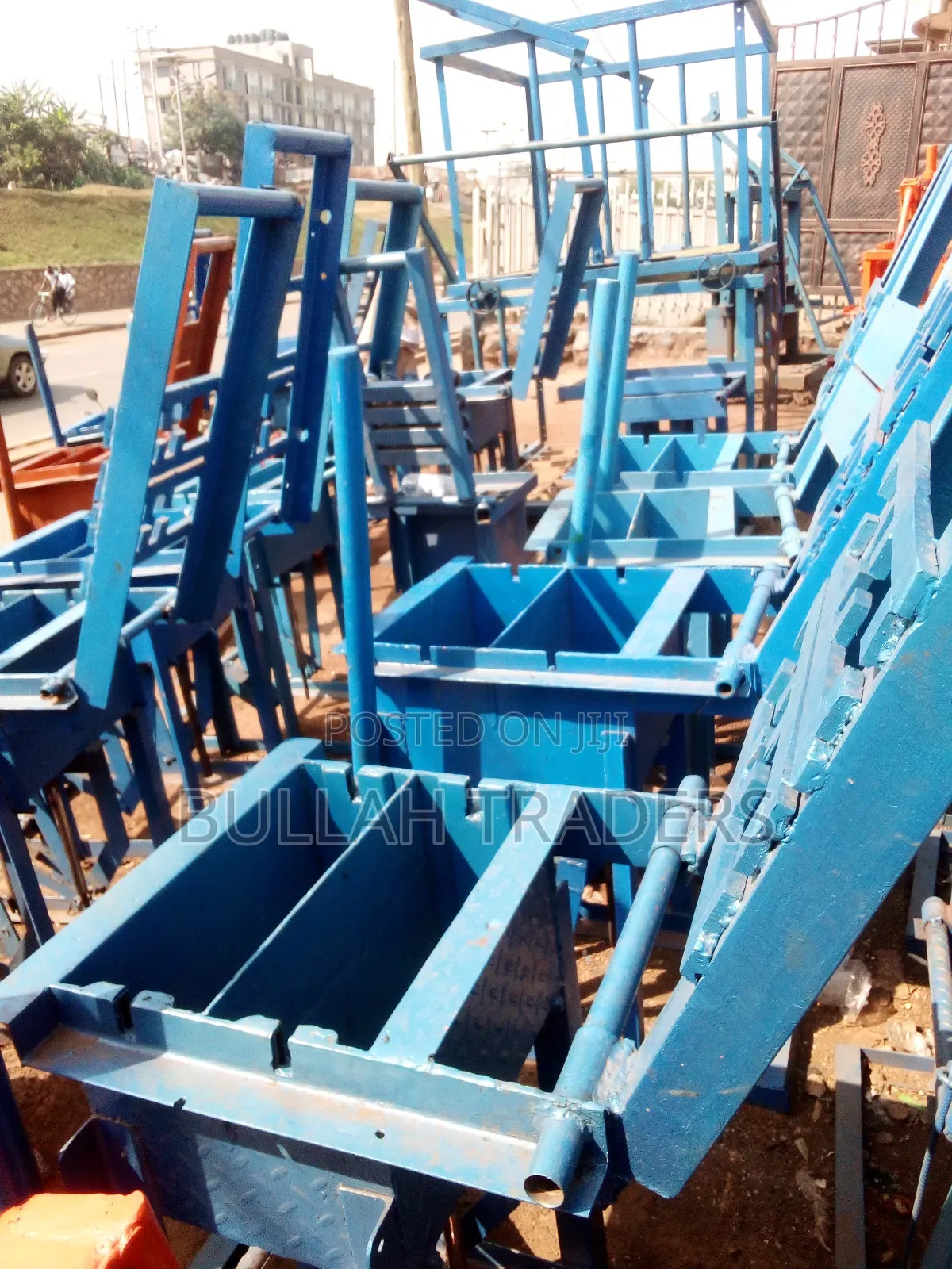 Block Machine for All Hollow and Solid Blocks