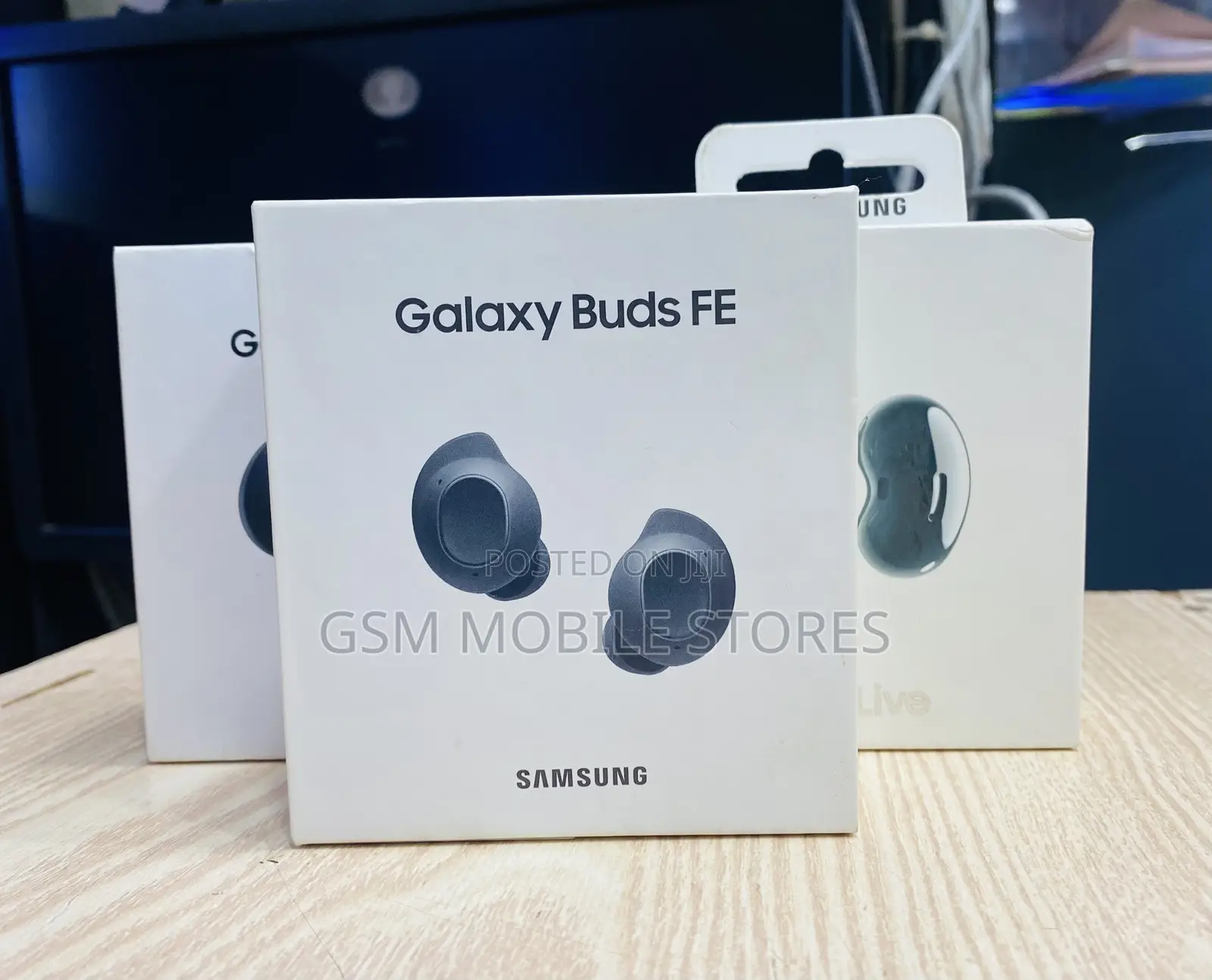 Galaxy Buds FE Wireless Earbuds Built-in Voice Assistant