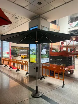 2.7mtrs Diameter Garden Parasol With Solar Pannel and Lights