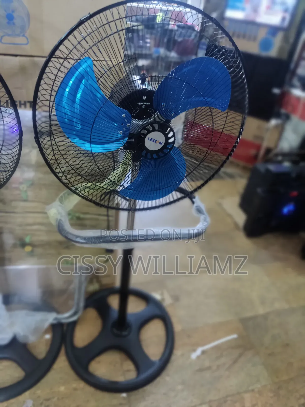 Ledon 18" Oscillating Electric Standing Fan/Table Fan