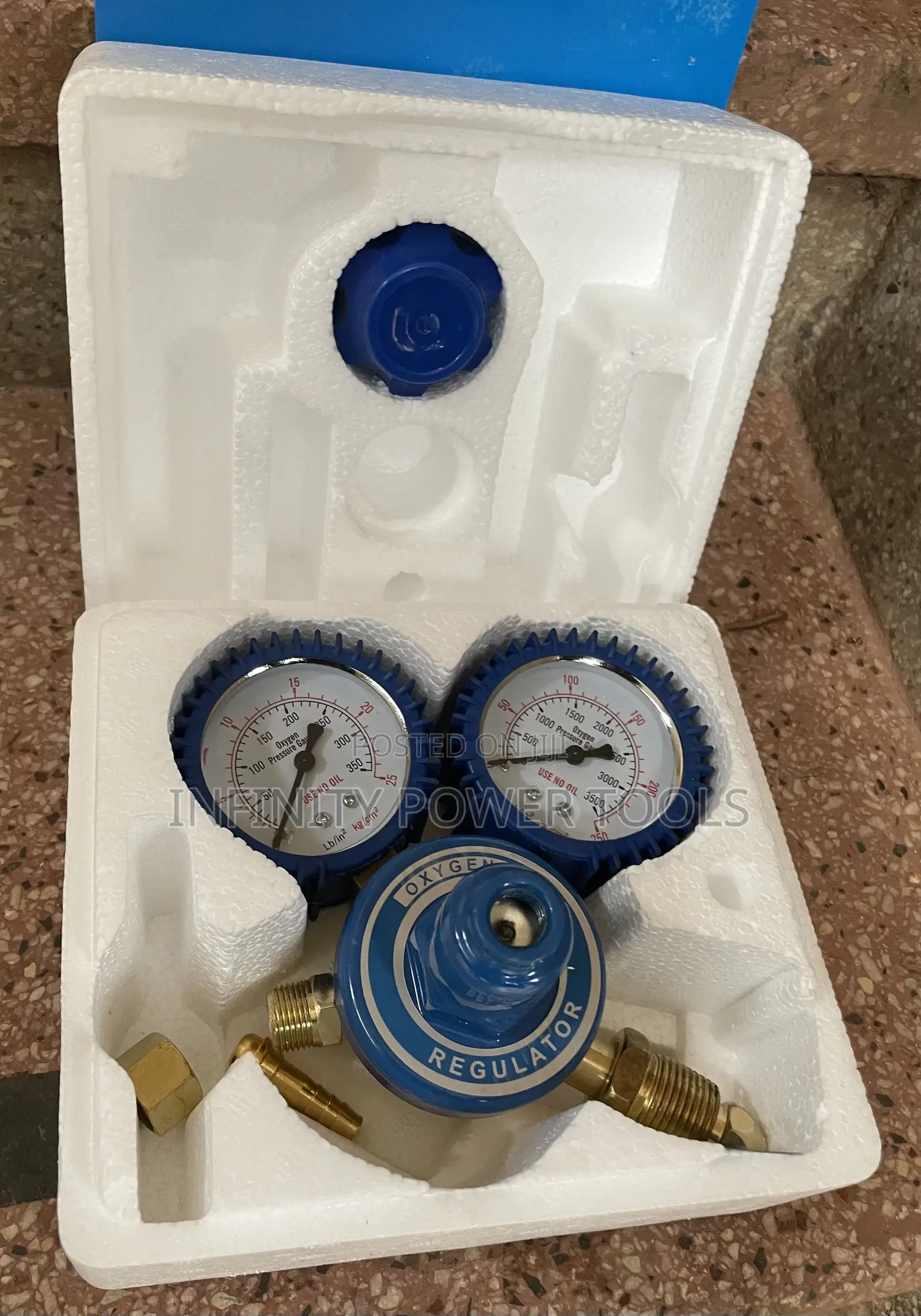 Oxygen Regulator