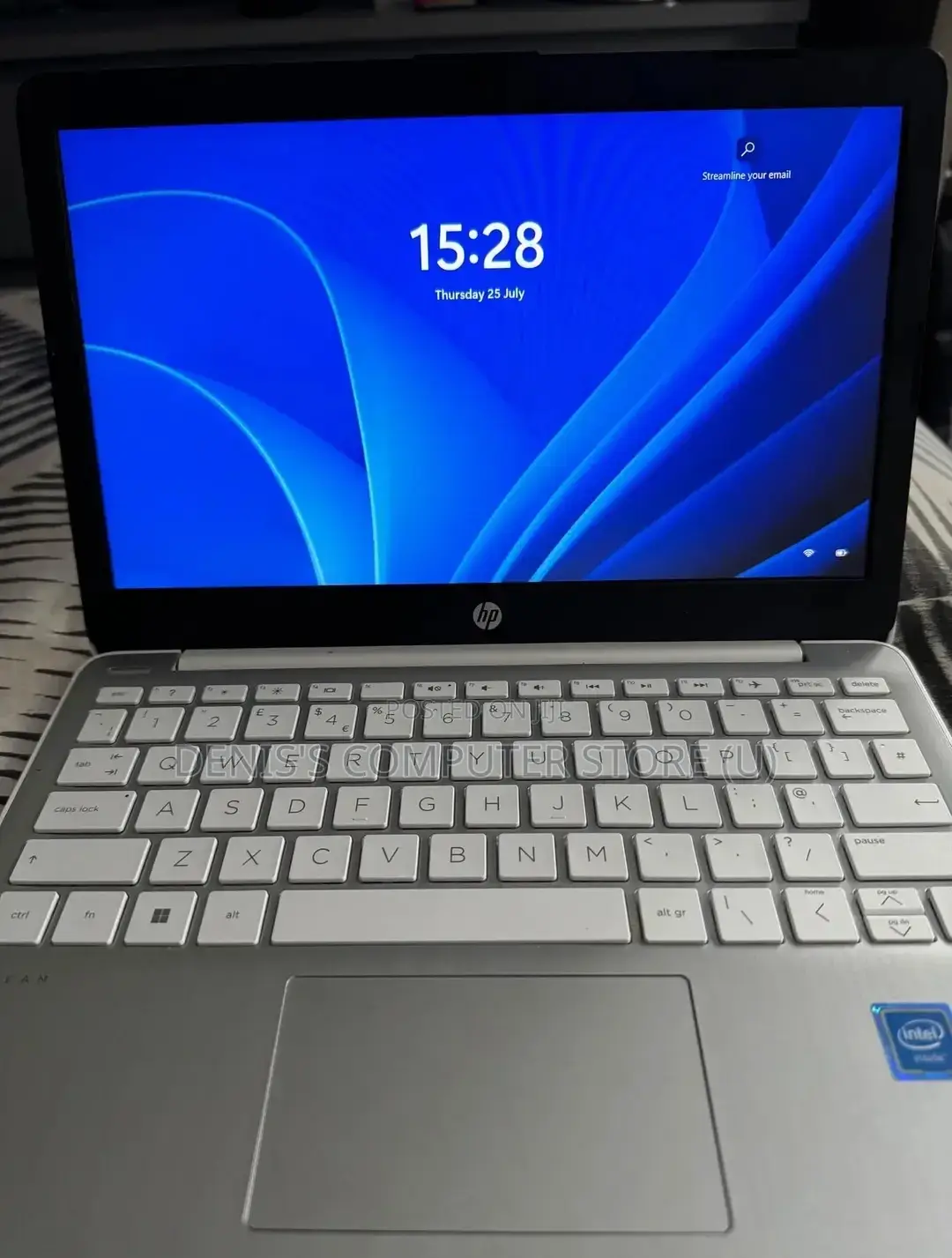 Laptop HP Stream 11-ah110hr 4GB Intel Pentium SSD 128GB