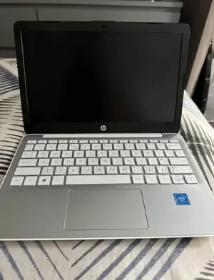 Laptop HP Stream 11-ah110hr 4GB Intel Pentium SSD 128GB