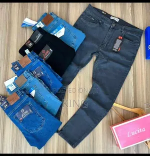 Caster Plain Jeans