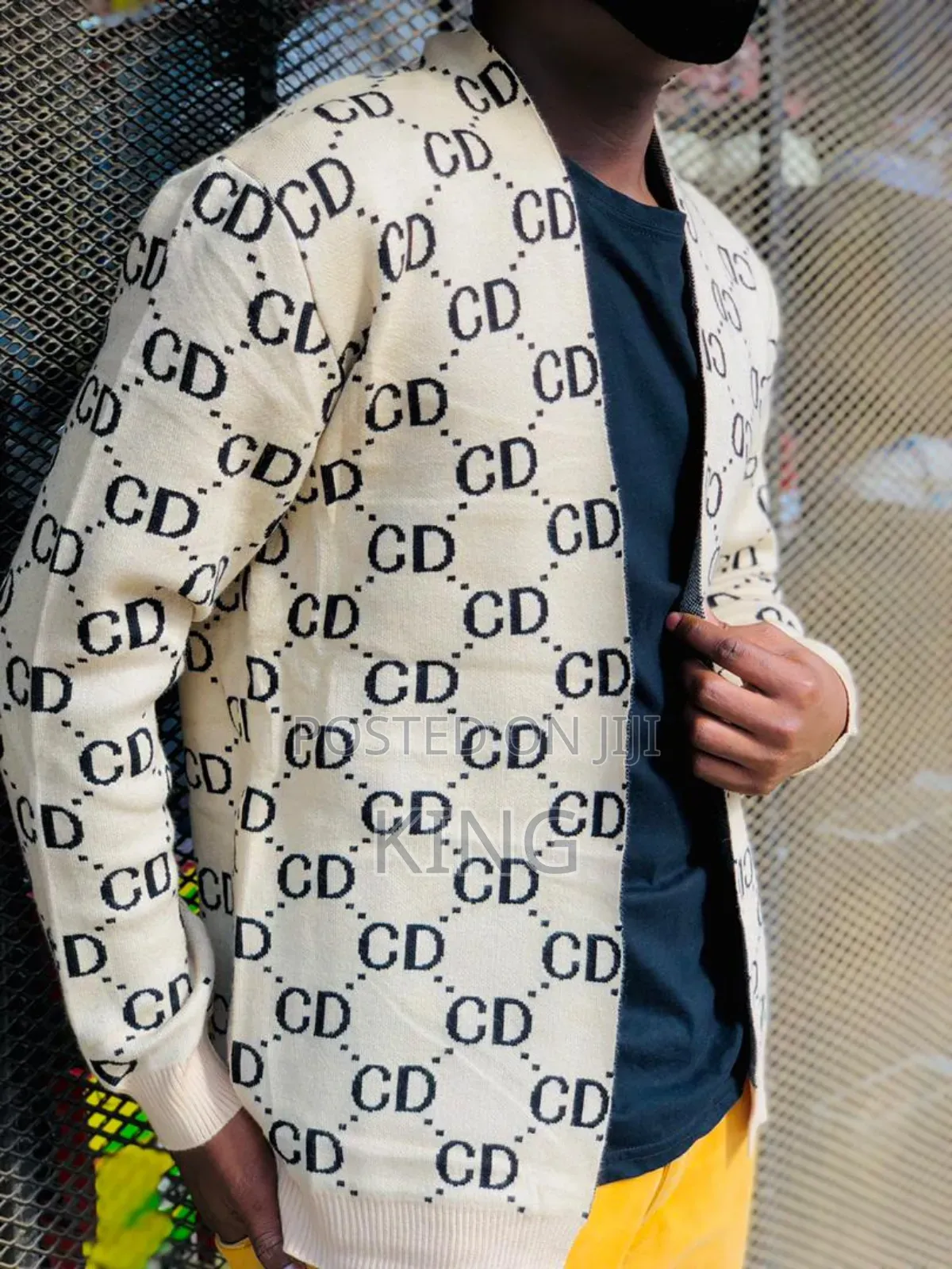 Gucci Keen Throw-on Sweater