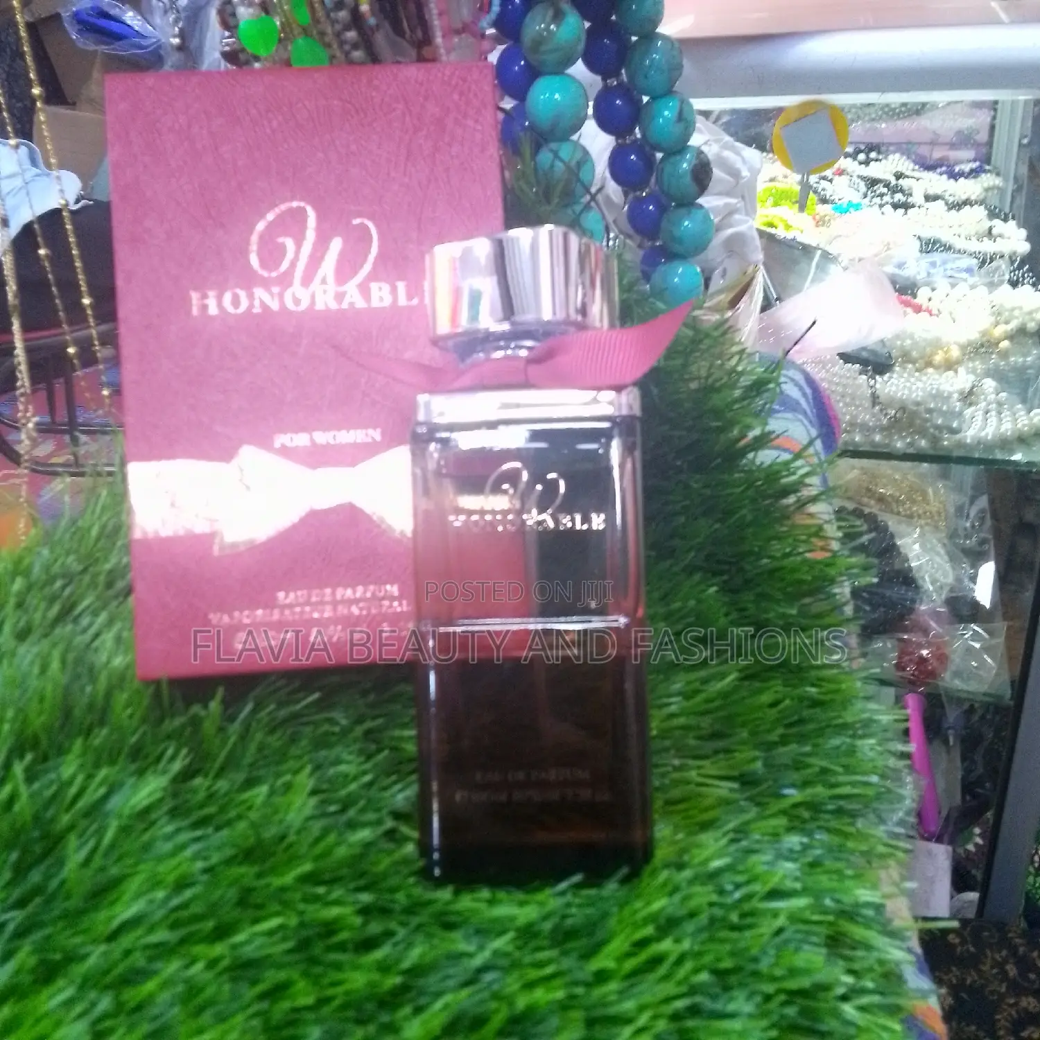 W Honourable Perfume