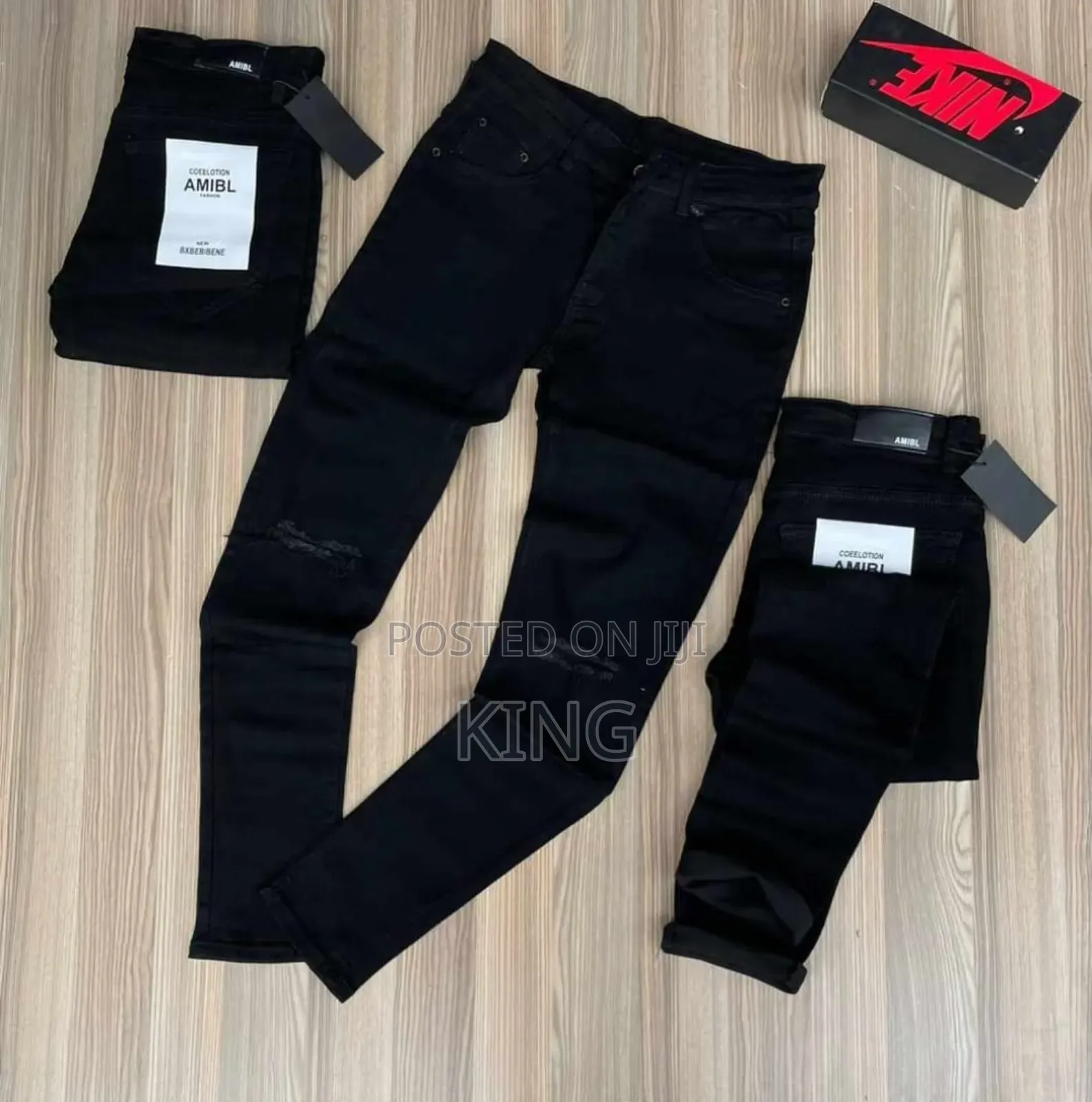 Black Jeans. Knee Cut.