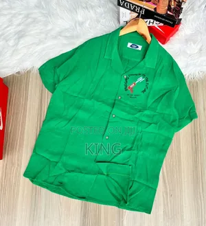 Men's Classic Linen Shirt. Green