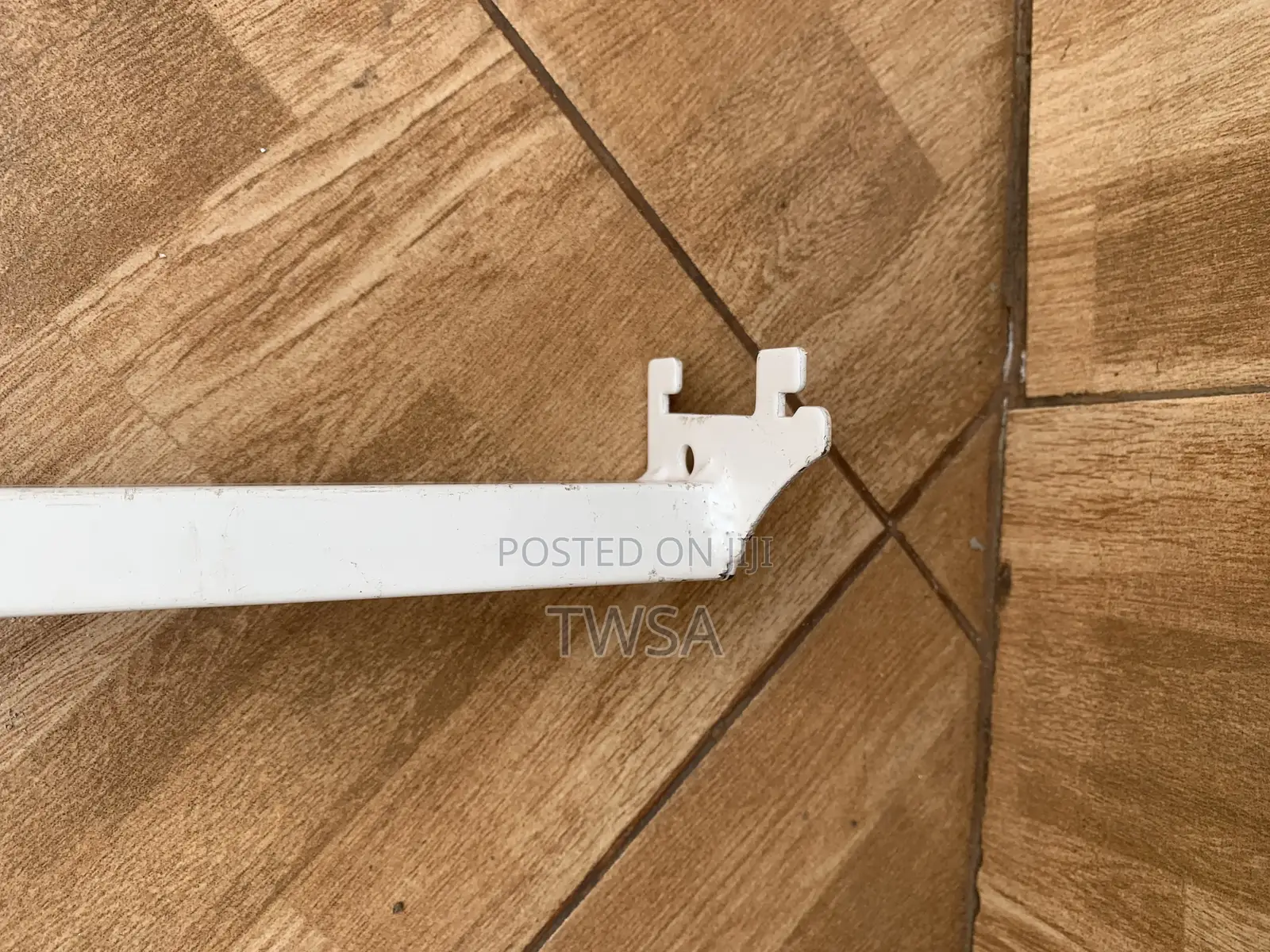 Beam Extensions for Supermarket Shelves