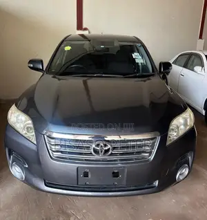 Toyota Vanguard 2012 Gray