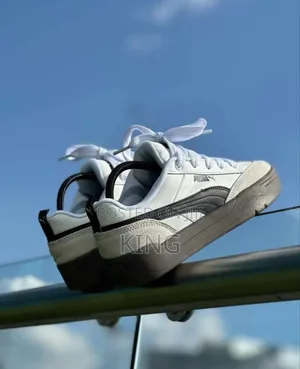 Men Puma Park Lifestyle OG Sneakers.